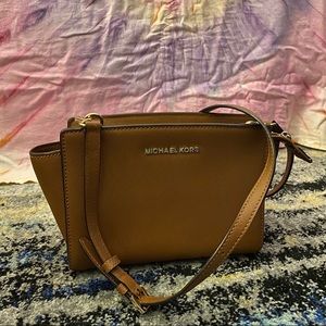 Michael Kors cross body leather bag